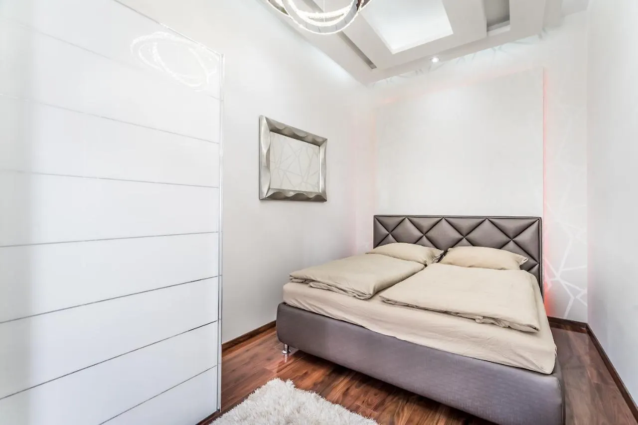 Amora Homes Breathless View Parliament 2 Luxury Suites With Terrace Free Parking Reservation Needed Budapest 0*,  Hungary
