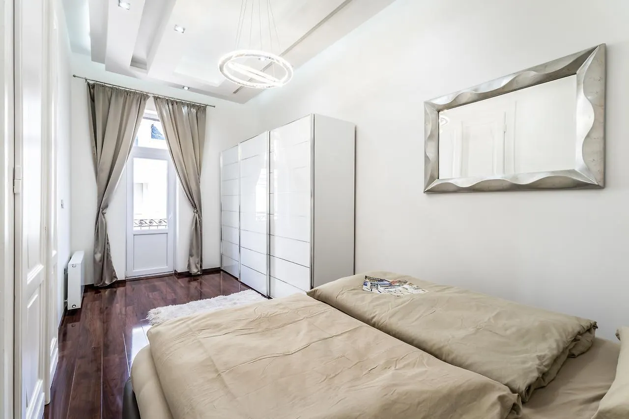 Apartment Amora Homes Breathless View Parliament 2 Luxury Suites With Terrace Free Parking Reservation Needed Budapest