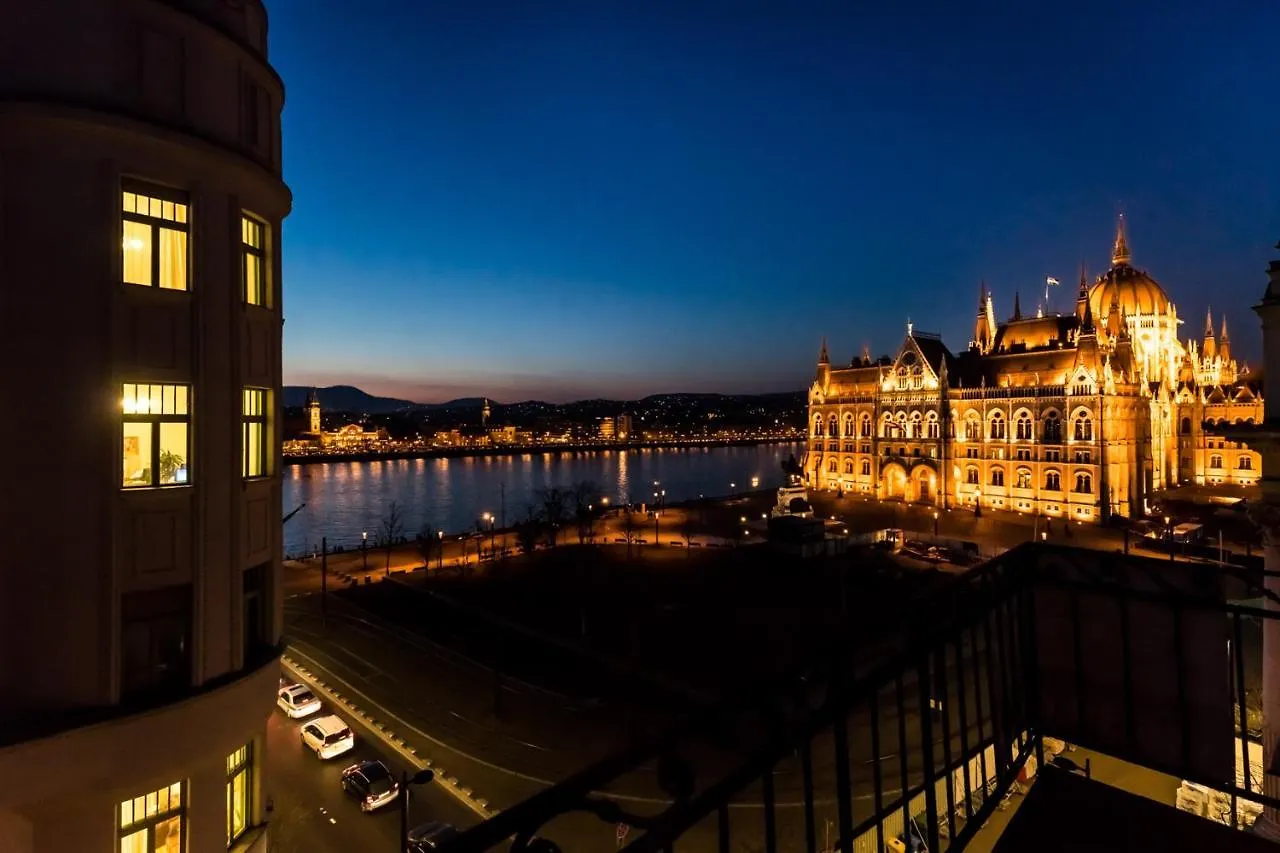 Amora Homes Breathless View Parliament 2 Luxury Suites With Terrace Free Parking Reservation Needed بودابست 0*,  المجر