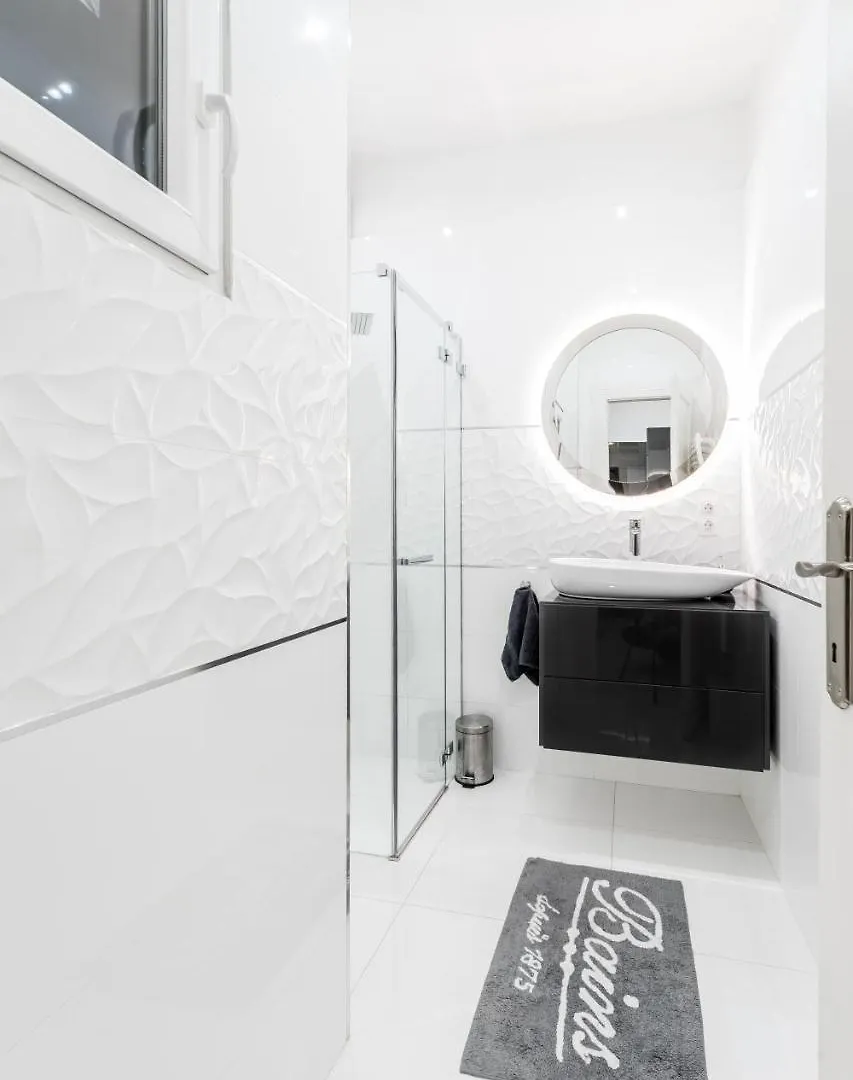 Amora Homes Breathless View Parliament 2 Luxury Suites With Terrace Free Parking Reservation Needed بودابست شقة
