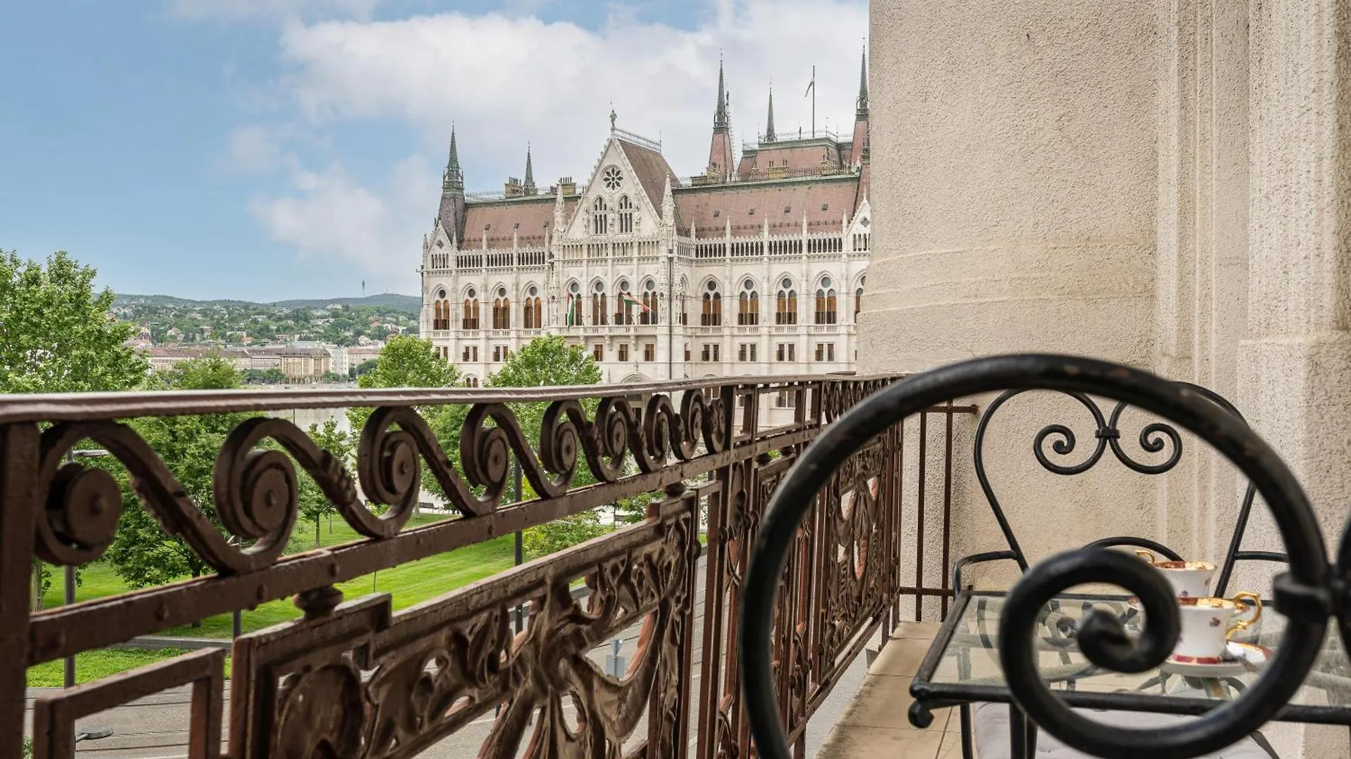 Parlament Luxury Apartment Budapest