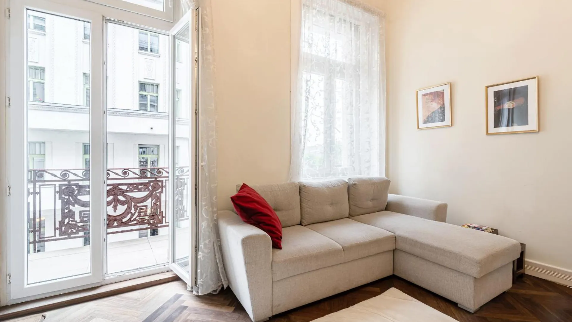 Apartment Amora Homes Breathless View Parliament 2 Luxury Suites With Terrace Free Parking Reservation Needed Budapest