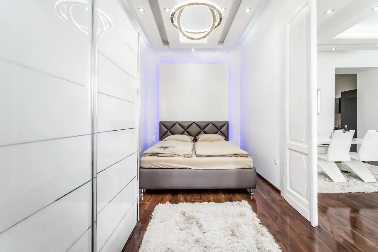 Amora Homes Breathless View Parliament 2 Luxury Suites With Terrace Free Parking Reservation Needed Budapest Apartment